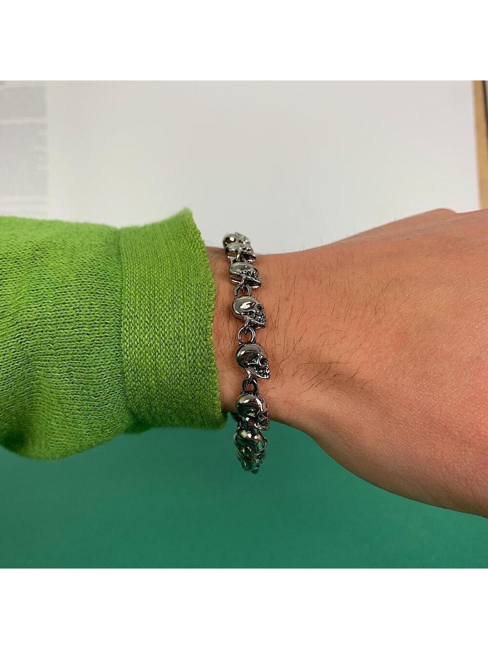Emo y2k punk style skull head silver bracelet. Great quality! 8.5 inches length - Picture 1 of 7